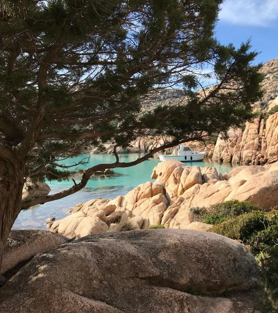 Hotel La Lampara Golfo Aranci 3*,  Italien